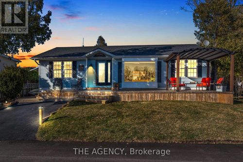 35 Trillium Beach Road, Puslinch (Puslinch Lake Settlement Areas), ON, N0B2J0 | Card Image