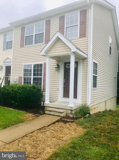 209 Copperfield Ln, Winchester, VA, 22602-6175 | Card Image