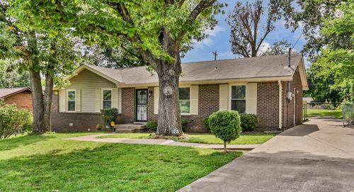 130 Darlene Dr, Clarksville, TN, 37042-4230 | Card Image