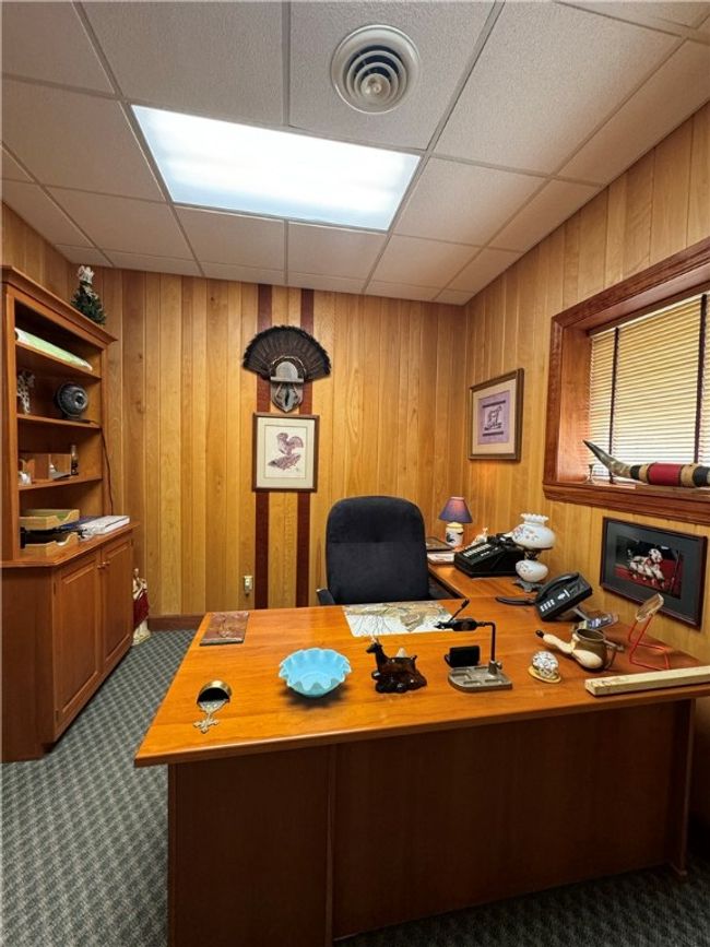 Office with Beech wood and curly Beech | Image 4