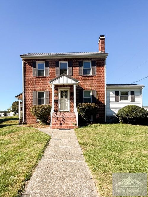 1100 James St, Bluefield, WV, 24701 | Card Image