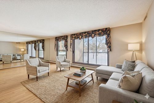 apt-109-9600 Portland Ave S, Bloomington, MN, 55420-4566 | Card Image