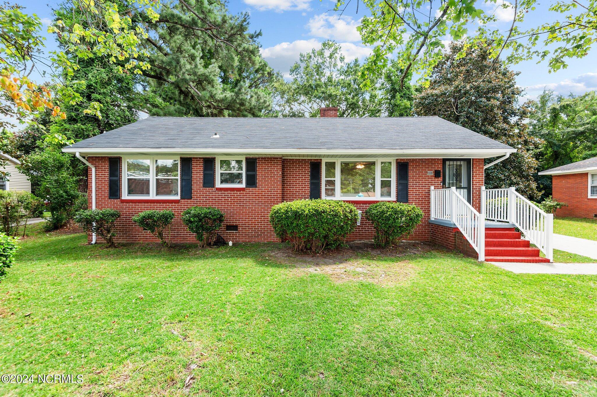 Madison Ave, Kinston, NC 28501
