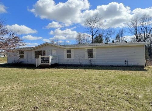 10389 S Grant Ave, Clare, MI, 48617-9488 | Card Image