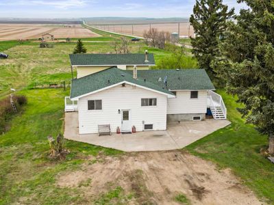 222071 Township Road 224, House detached with 3 bedrooms, 3 bathrooms and 2 parking in Gleichen AB | Image 3