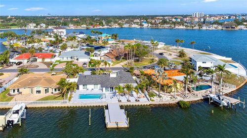 1493 Sea Gull Dr S, St Petersburg, FL, 33707-3834 | Card Image