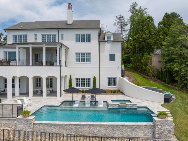 802 W Brow Rd, Home with 7 bedrooms, 8 bathrooms and 4 parking in Lookout Mountain TN | Image 100