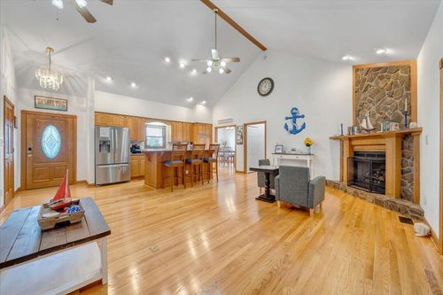 1165 Joffrey Dr, Huddleston, VA, 24104-3608 | Card Image