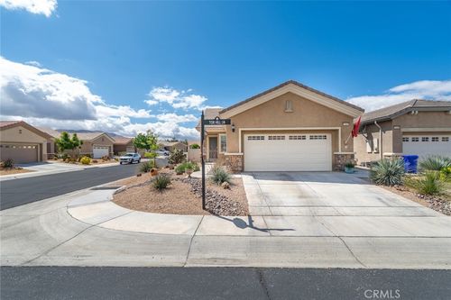 19493 Tor Hill Ln, Apple Valley, CA, 92308-3332 | Card Image
