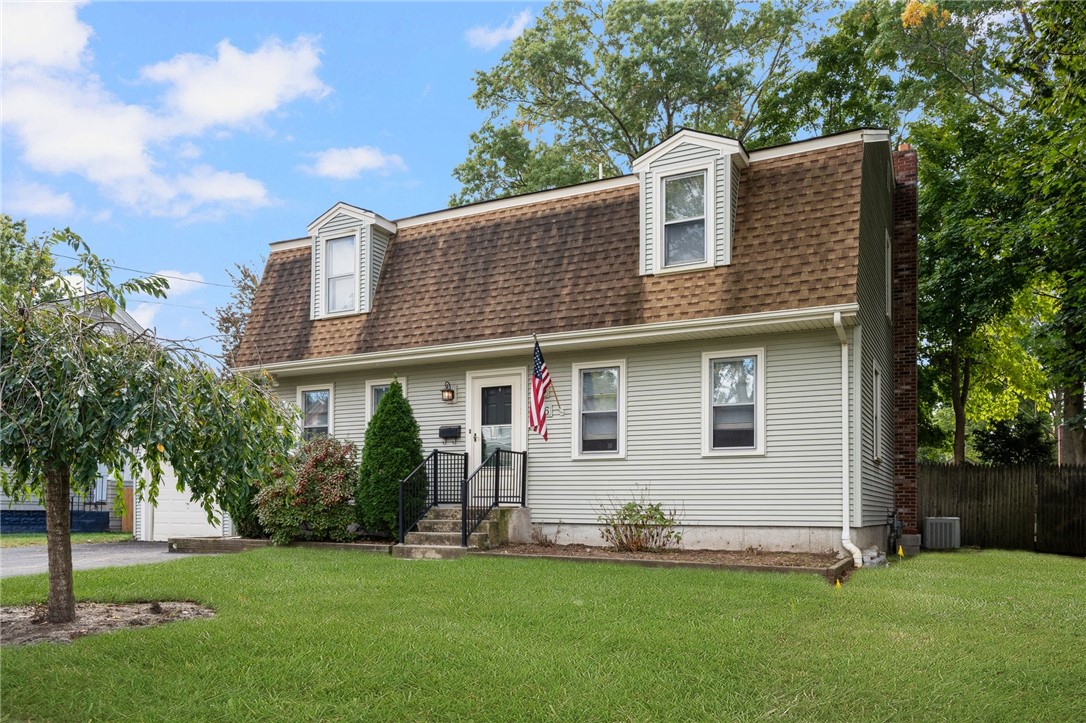 Rosegarden St, Warwick, RI 02888