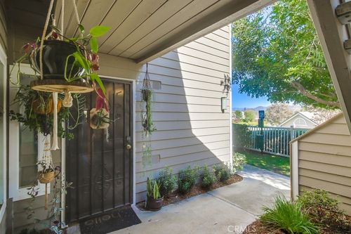 unit-1-1059 Shadowridge Dr, Vista, CA, 92081-9044 | Card Image