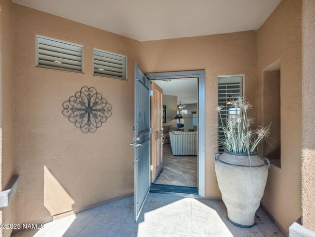 41310 N Clear Crossing Ct, House other with 2 bedrooms, 2 bathrooms and null parking in Anthem AZ | Image 5