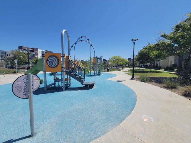 UNIT-2 - 2072 Tango Loop, Condo with 4 bedrooms, 3 bathrooms and 2 parking in Chula Vista CA | Image 54