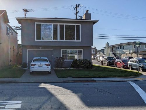 210 Springdale Dr, Pacifica, CA, 94044-1122 | Card Image