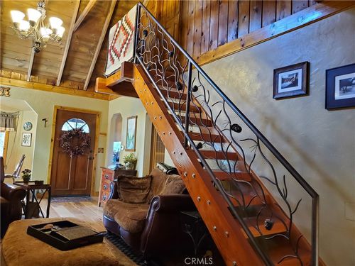 33429 Robin Dr, Green Valley Lake, CA, 92341 | Card Image