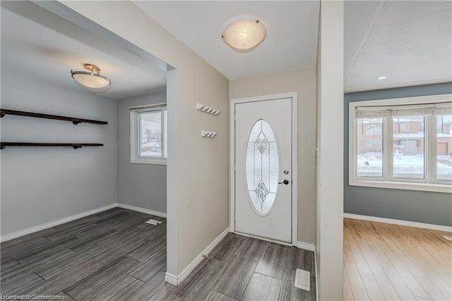 140 Brant Ave, House other with 5 bedrooms, 2 bathrooms and 4 parking in Guelph ON | Image 5