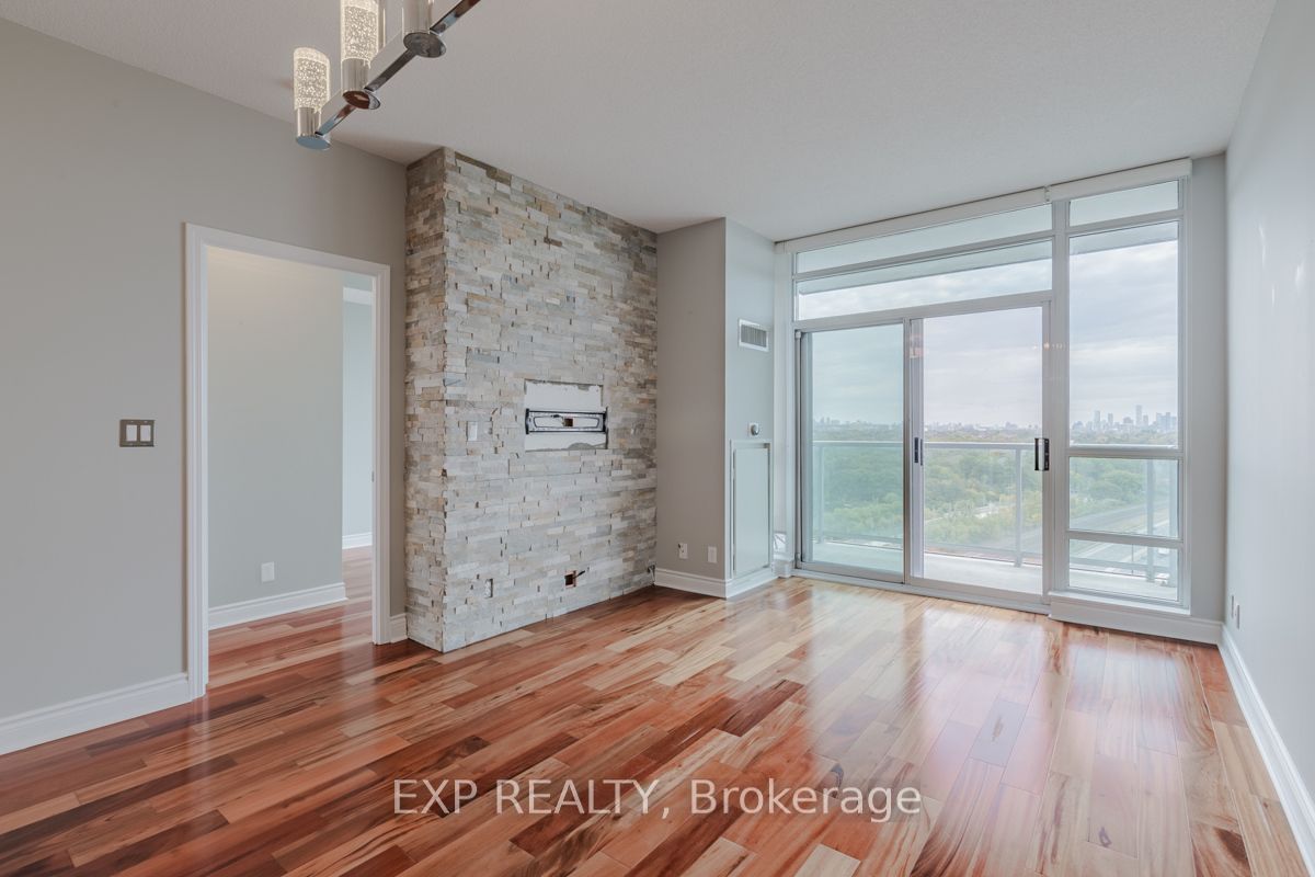 Residential Lease in Toronto W01 3