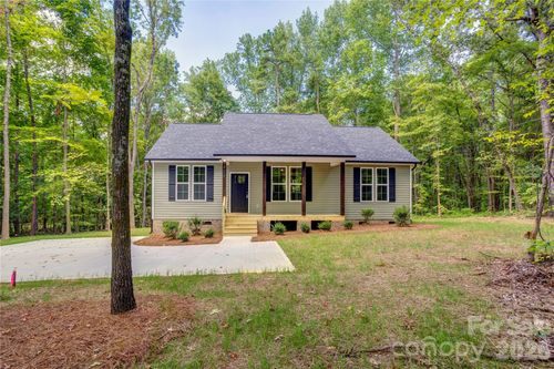 496 Fisk St Nw, Concord, NC, 28027-6604 | Card Image