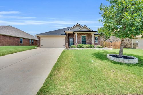 111 Broken Arrow St, Waxahachie, TX, 75165-8783 | Card Image