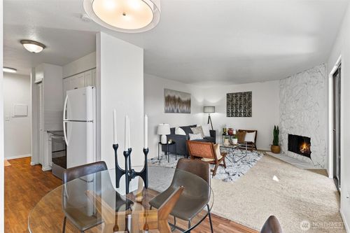apt-h81-12611 Ne 145th Pl, Kirkland, WA, 98034-1250 | Card Image