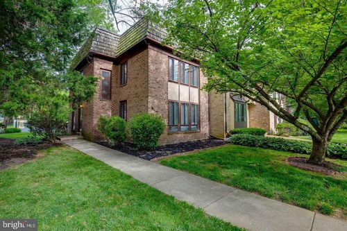 10301 Cherry View Ct, OAKTON, VA, 22124-2530 | Card Image