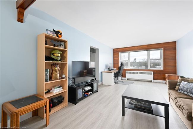 11 - 2418 New St, House attached with 2 bedrooms, 1 bathrooms and 1 parking in Burlington ON | Image 4