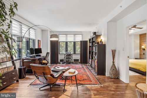 apt-207-400 Massachusetts Ave Nw, WASHINGTON, DC, 20001-6801 | Card Image