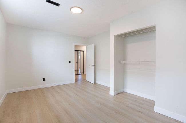 432 Rocky Ridge Drive Nw, House other with 5 bedrooms, 3 bathrooms and 4 parking in Calgary AB | Image 20