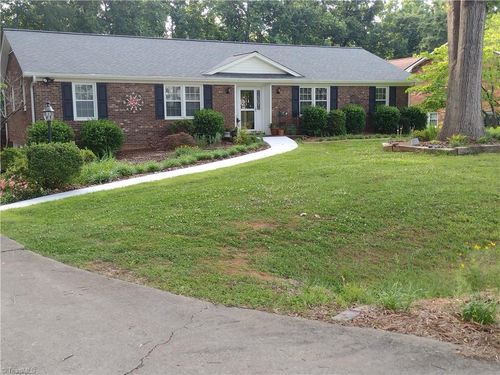 170 Queens Ct, Clemmons, NC, 27012-7237 | Card Image
