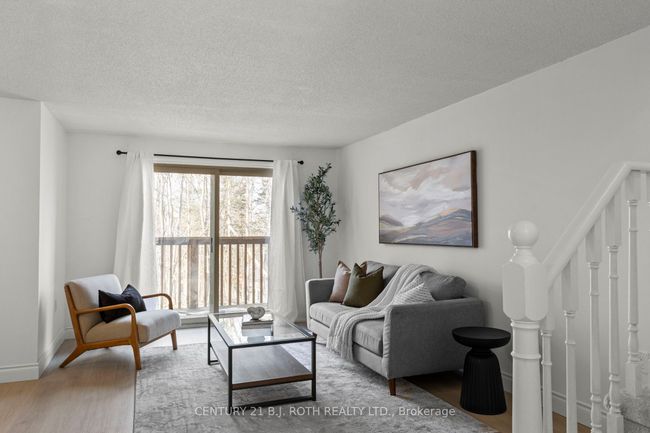9 Evergreen Crt, Condo with 3 bedrooms, 3 bathrooms and 1 parking in Barrie ON | Image 6