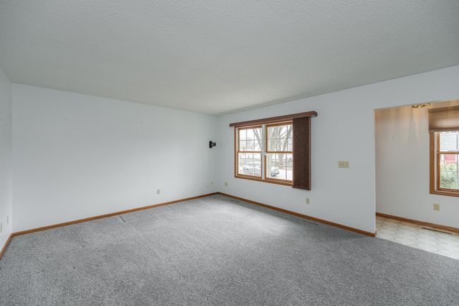 Front living room | Image 7