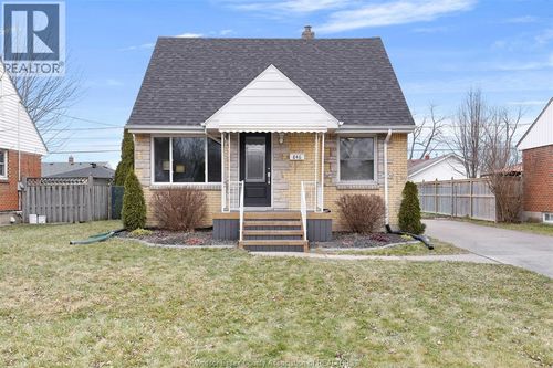 846 Laporte Ave, Windsor, ON, N8S3R4 | Card Image