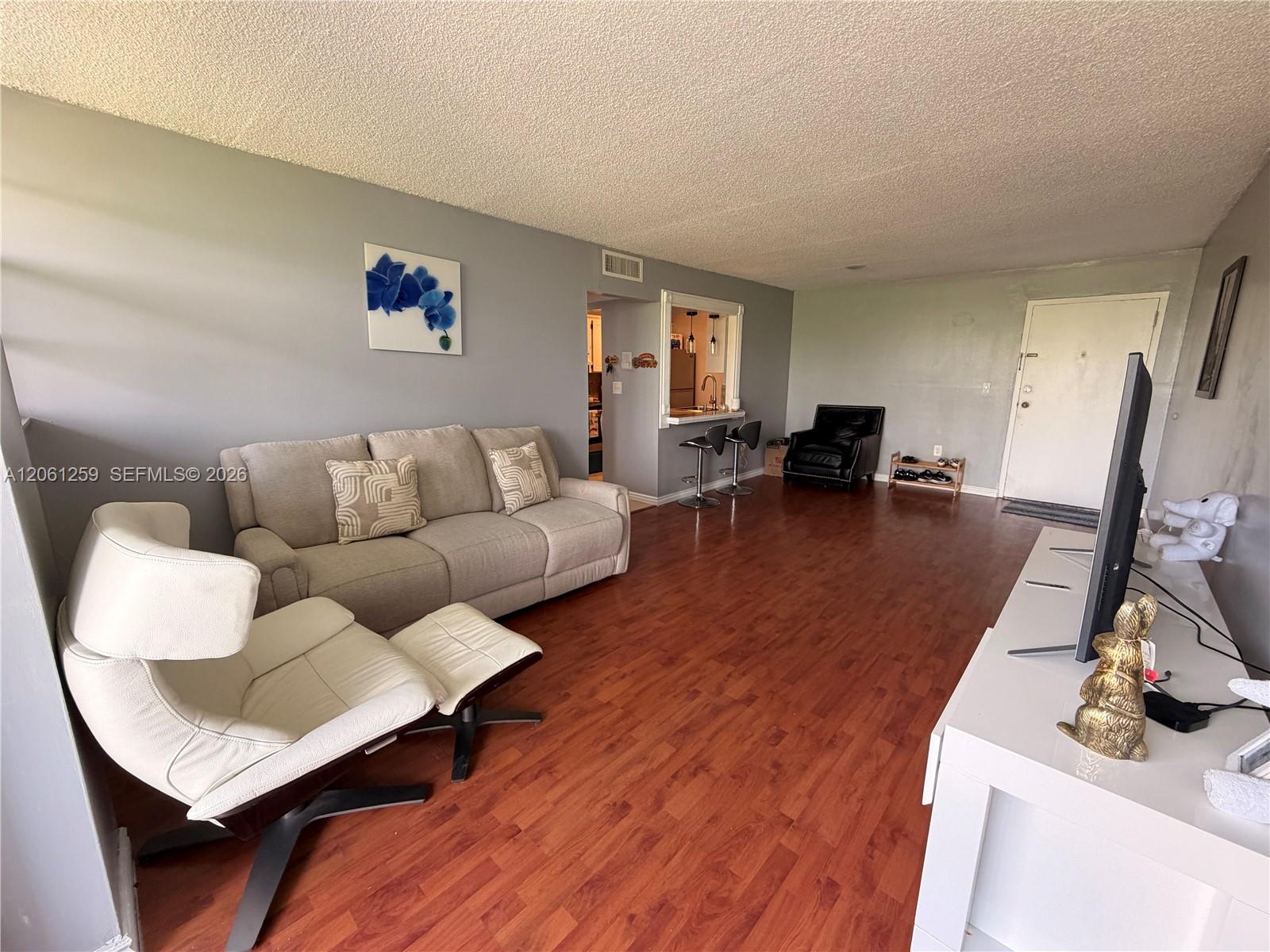 Residential Lease in North Miami Beach 4