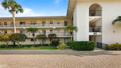 304-45 High Point Cir S, NAPLES, FL, 34103 | Card Image