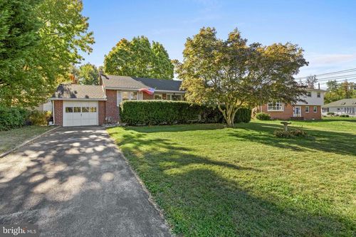 2502 Grand Ave, HOLMES, PA, 19043-1110 | Card Image