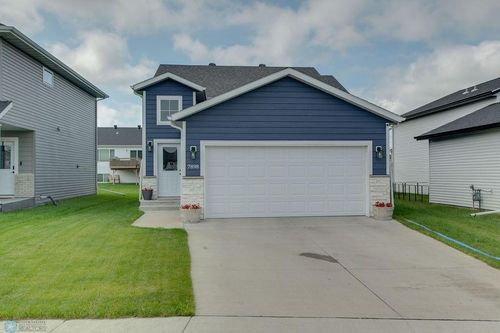 7898 Cottonwood Boulevard, Horace, ND, 58047 | Card Image