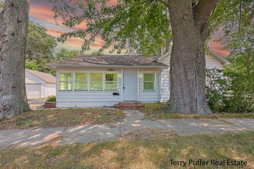 1966 Roilson St, Muskegon, MI, 49441-1710 | Card Image