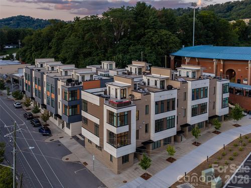 1 Bauhaus Ct, Asheville, NC, 28801-0179 | Card Image