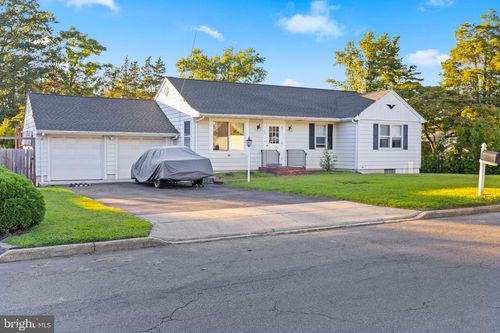 141 Crest Ave, TRENTON, NJ, 08690-2103 | Card Image