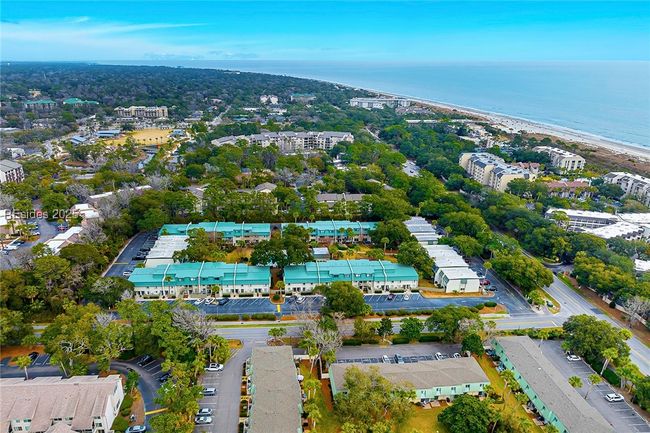 APT-54 - 26 S Forest Beach Dr, Condo with 2 bedrooms, 3 bathrooms and null parking in Hilton Head Island SC | Image 32
