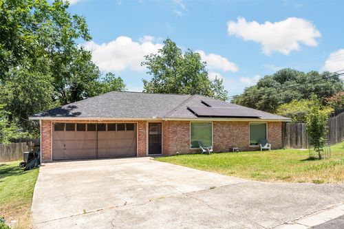102 Chaparral St, San Marcos, TX, 78666-2411 | Card Image
