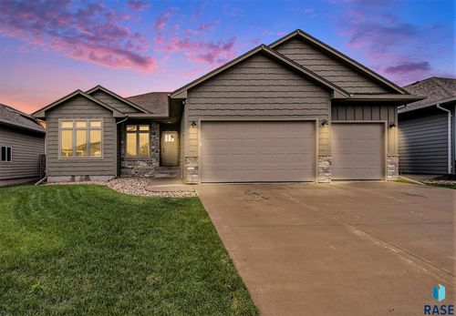 3613 E Prairie Wind St, Sioux Falls, SD, 57108-7106 | Card Image