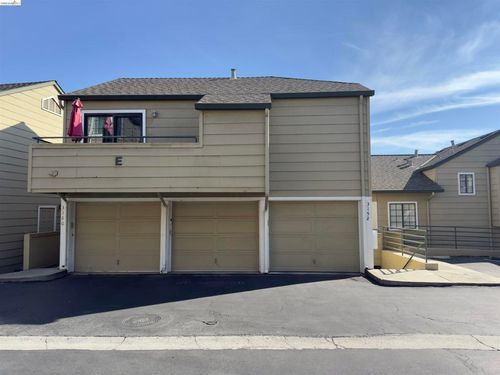 3152 Heather Ridge Dr, San Jose, CA, 95136-3714 | Card Image