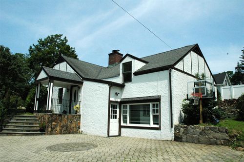 20 Annadale St, North Castle, NY, 10504-1401 | Card Image