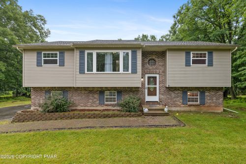 2210 S Rocky Mountain Dr, Effort, PA, 18330-7910 | Card Image