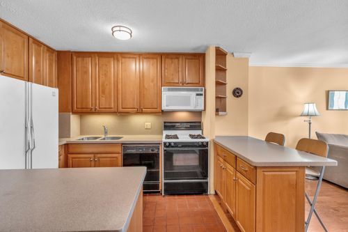 apt-4d-345 E 93rd St, New York, NY, 10128-5516 | Card Image