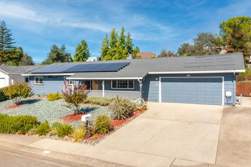 3665 Oro Street, Redding, CA, 96001 | Card Image