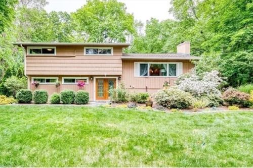 --18 Winchester Dr, Lexington, MA, 02420-2417 | Card Image