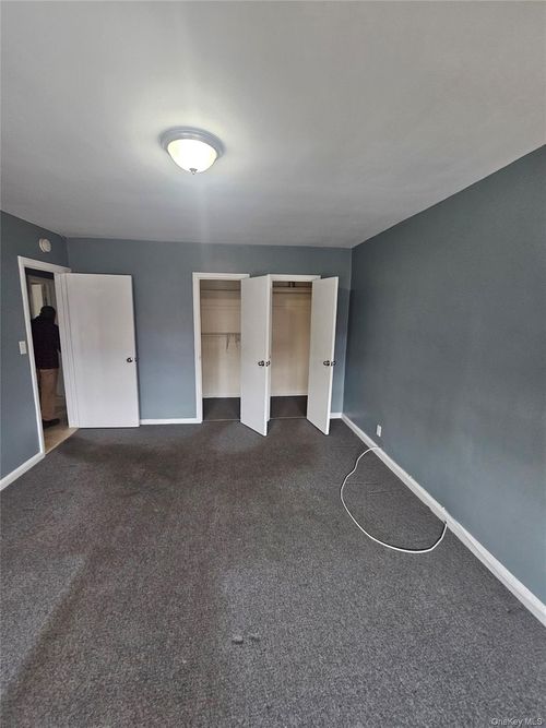 13724 228th St, Laurelton, NY, 11413-2449 | Card Image