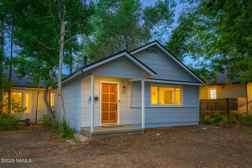 811 W Birch Ave, Flagstaff, AZ, 86001-4419 | Card Image